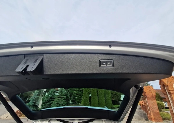 Volkswagen Tiguan cena 95500 przebieg: 177000, rok produkcji 2018 z Tczew małe 436